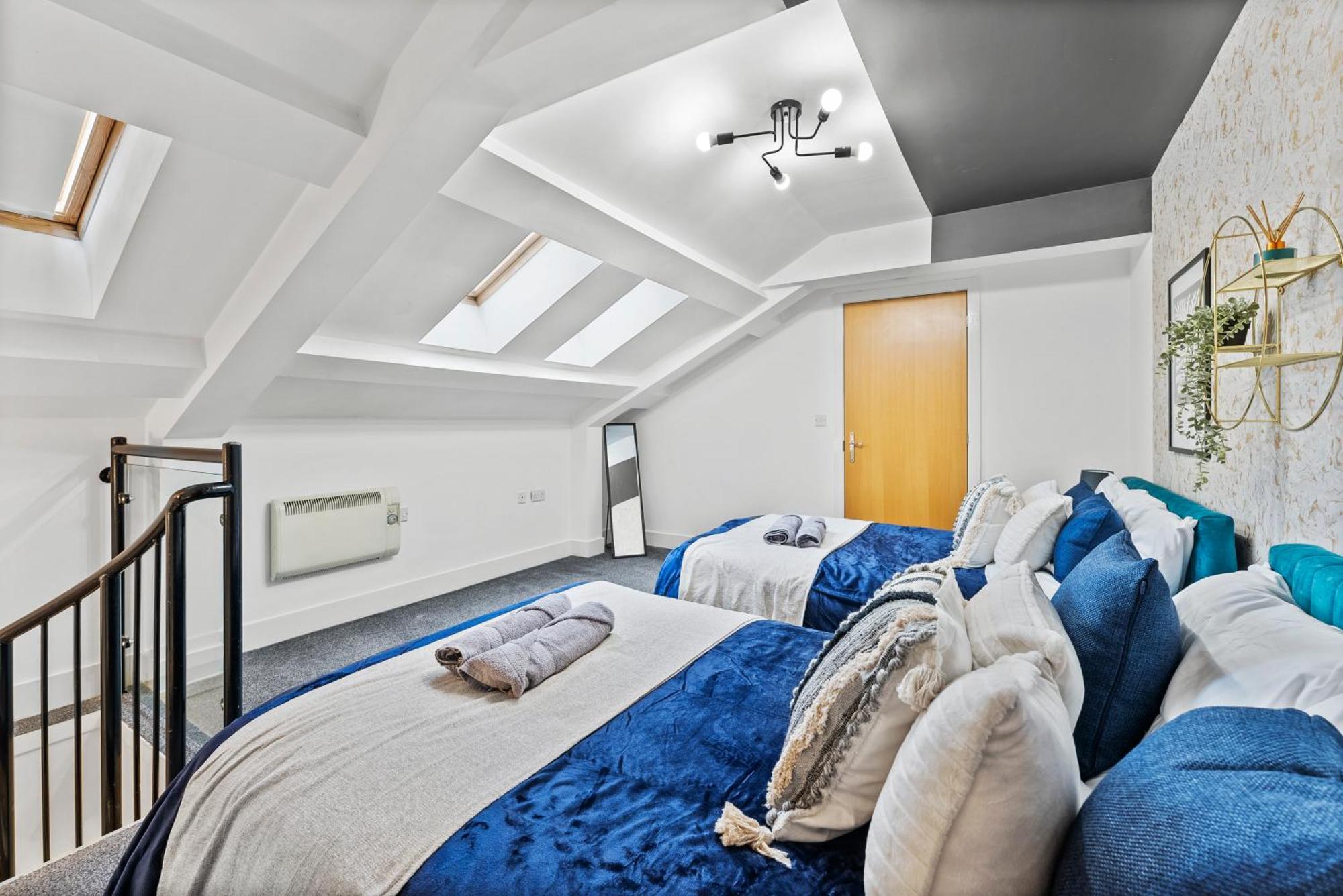 30 Percent Off! Lovely Yorkshire Duplex - Sleeps 6 - Netflix Dewsbury Bagian luar foto