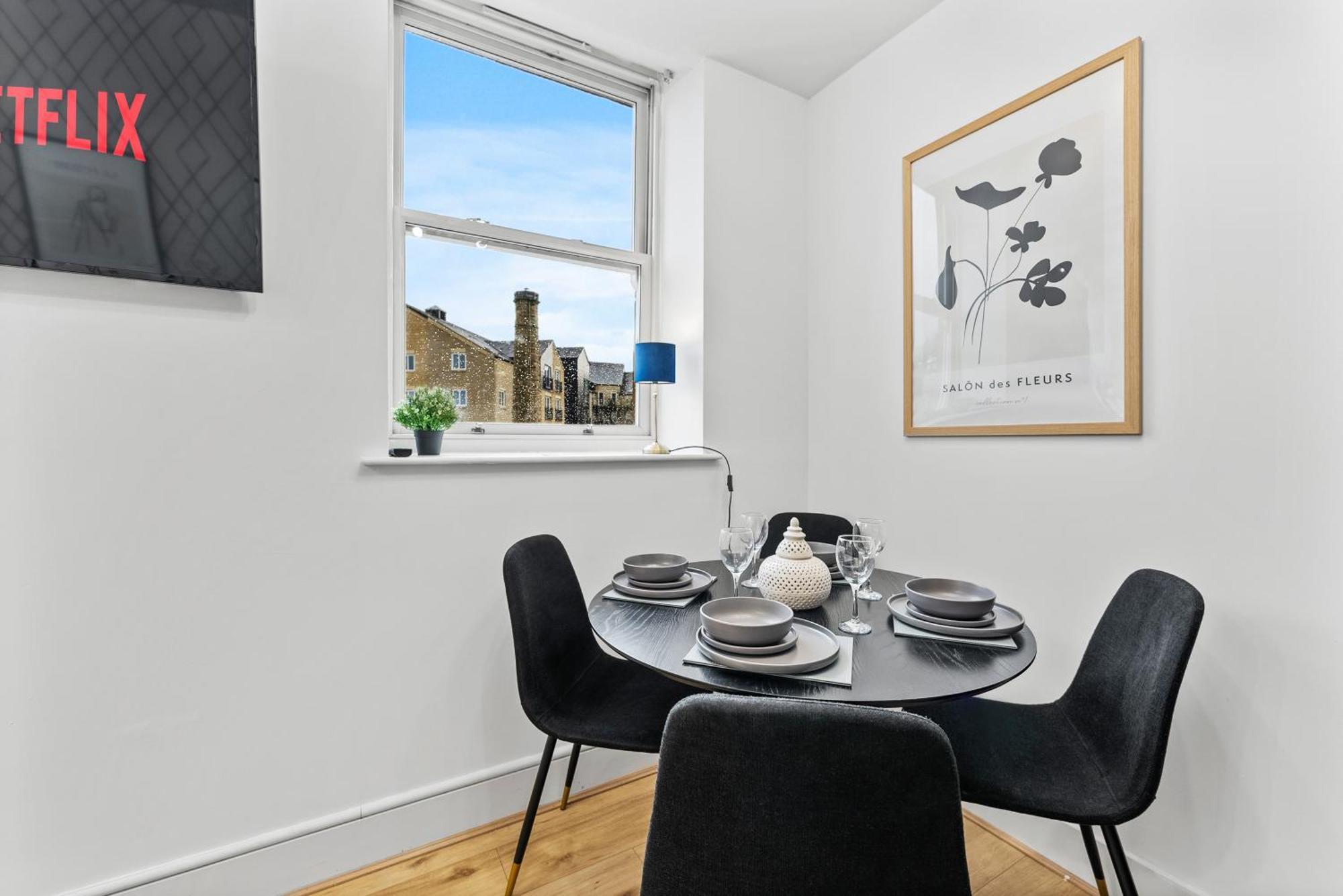 30 Percent Off! Lovely Yorkshire Duplex - Sleeps 6 - Netflix Dewsbury Bagian luar foto