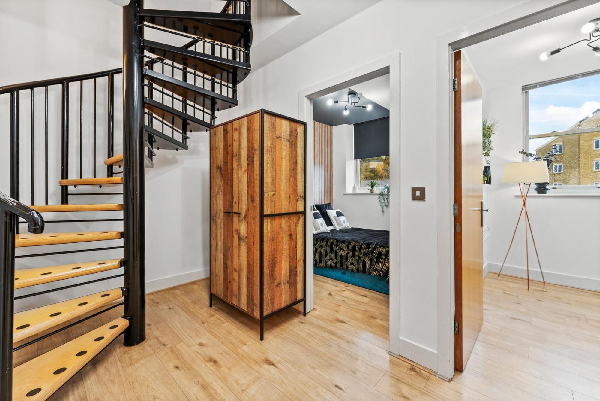 30 Percent Off! Lovely Yorkshire Duplex - Sleeps 6 - Netflix Dewsbury Bagian luar foto
